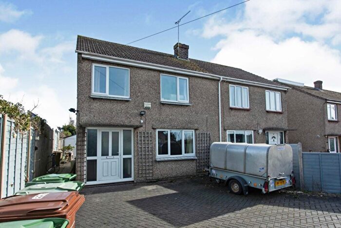 3 Bedroom House To Rent In Beechwood Close, Frome, BA11