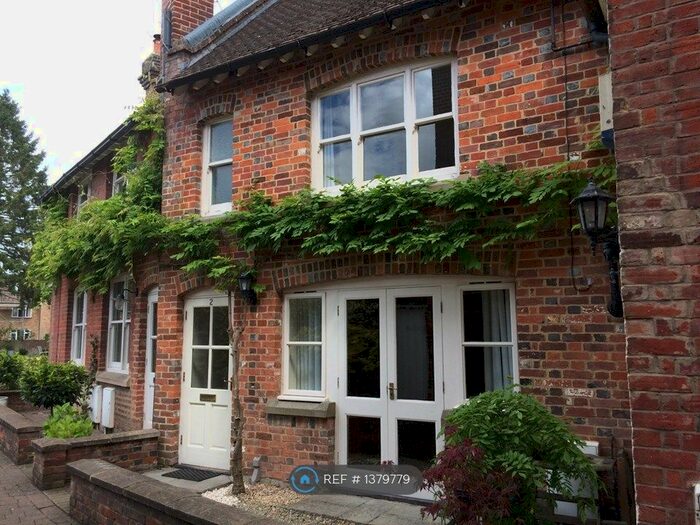 2 Bedroom Terraced House To Rent In Five Alls Court, Marlborough, SN8