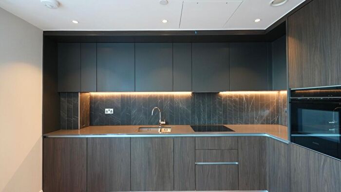 2 Bedroom Apartment To Rent In Gasholder Place, Oval Village, SE11