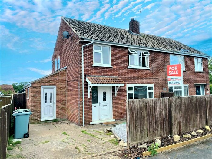 3 Bedroom Semi-Detached House For Sale In Munton Fields, Ropsley, NG33