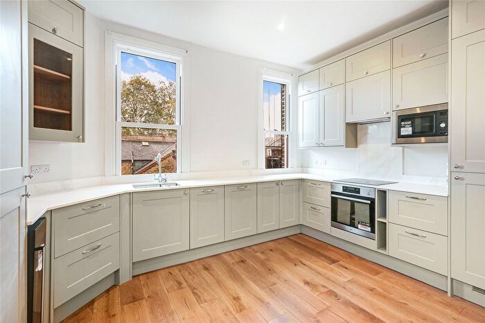 2 Bedroom Flat To Rent In Bishops Park Road, London, SW6