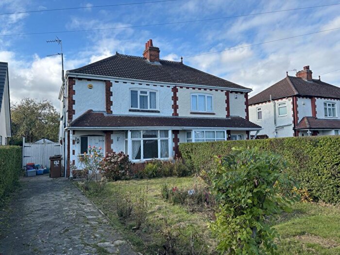 3 Bedroom Semi-Detached House For Sale In Louth Road, Grimsby, DN33