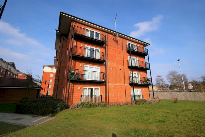 2 Bedroom Flat To Rent In John Dyde Close, Bishop's Stortford CM23