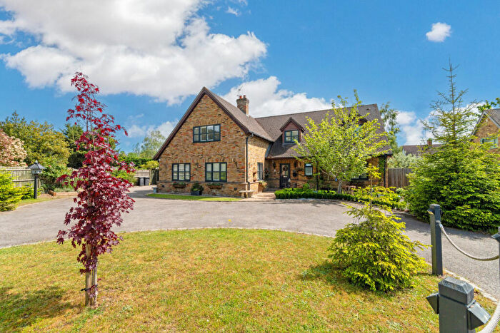 4 Bedroom Detached House For Sale In Burghfield Bridge Burghfield Reading, Berkshire, RG30
