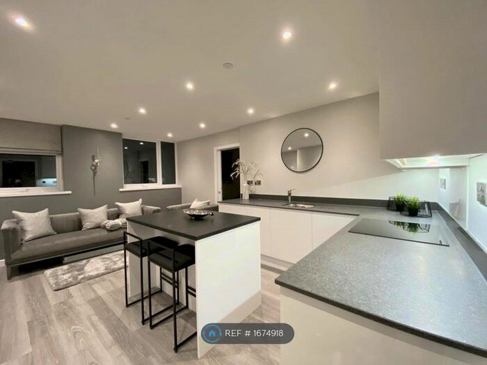 1 Bedroom Flat To Rent In Ashley Road, Altrincham, WA14
