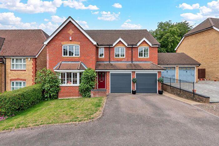 5 Bedroom Detached House For Sale In Limekiln Close, Royston, SG8