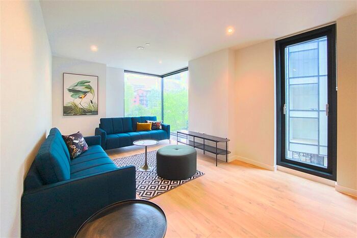 3 Bedroom Flat To Rent In The Stile, Meadowside, M4