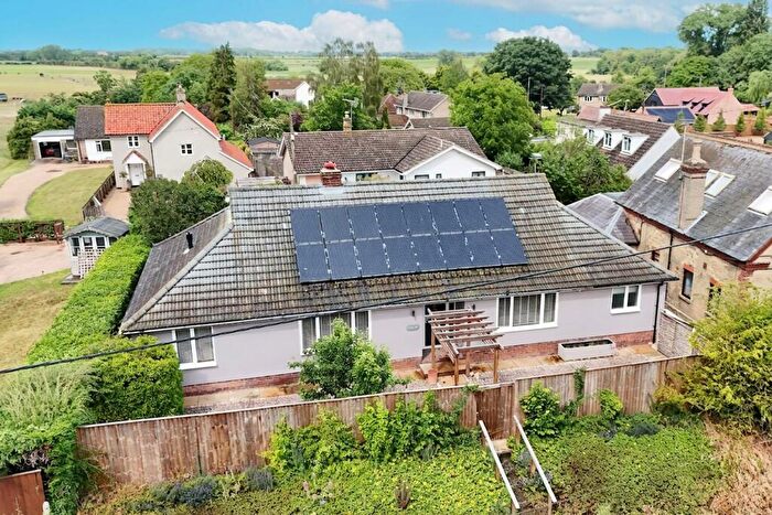 3 Bedroom Detached Bungalow For Sale In Fordham Road, Freckenham, IP28