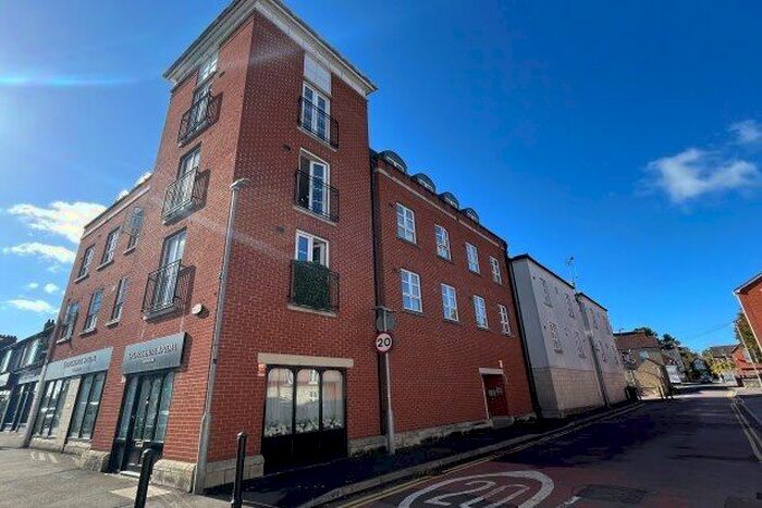 2 Bedroom Flat To Rent In Bradford Road, Swindon, SN1