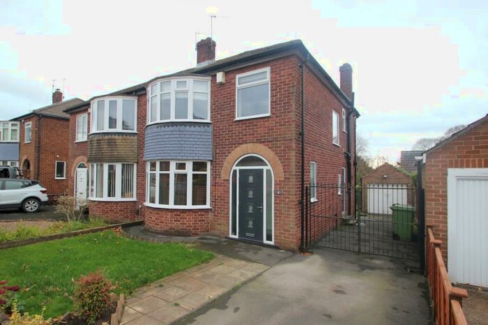 3 Bedroom Semi-Detached House To Rent In Whinbrook Grove, Moortown, LS17