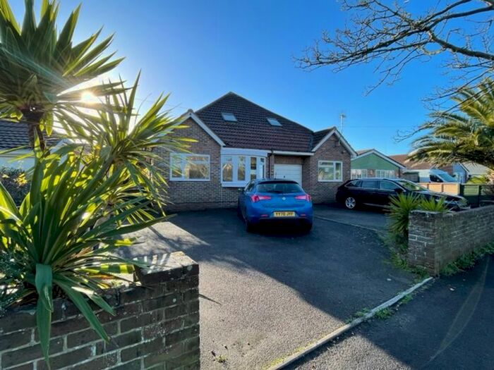 3 Bedroom Property To Rent In Sandy Point Road, Hayling Island PO11