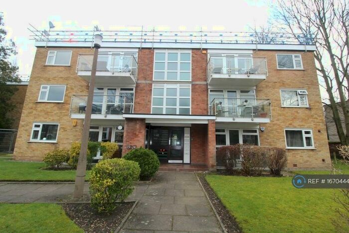 2 Bedroom Flat To Rent In Lapwing Court, Manchester, M20