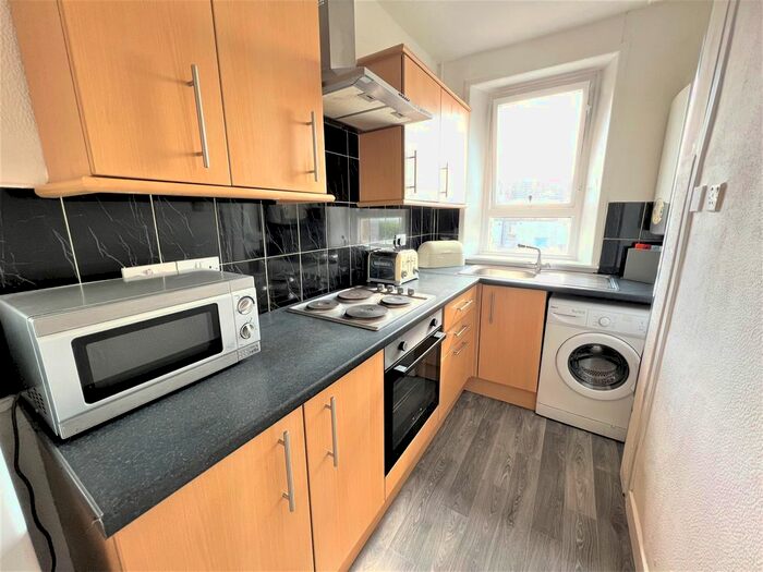 1 Bedroom Flat To Rent In Hollybrook Street, Glasgow, G42