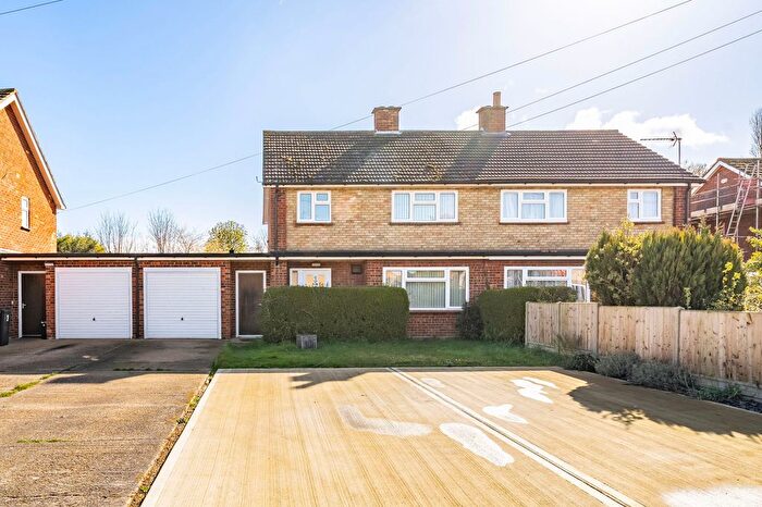 3 Bedroom Semi Detached House For Sale In Burns Close, Yaxley, IP23