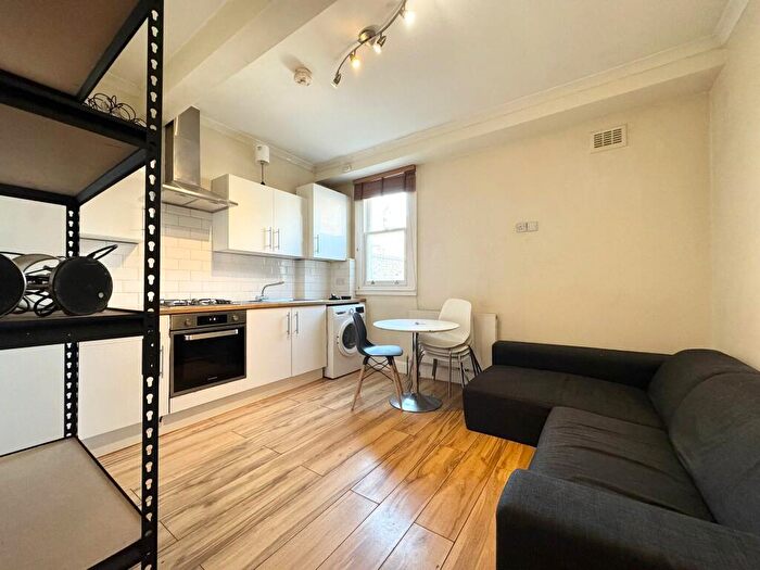 3 Bedroom Apartment To Rent In Peckham High Street, SE15
