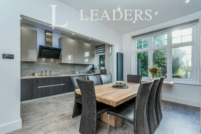 5 Bedroom Detached House To Rent In Winn Road, Southampton, SO17