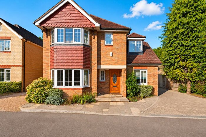 4 Bedroom Detached House For Sale In Jays Close, Bricket Wood, St. Albans, Hertfordshire, AL2