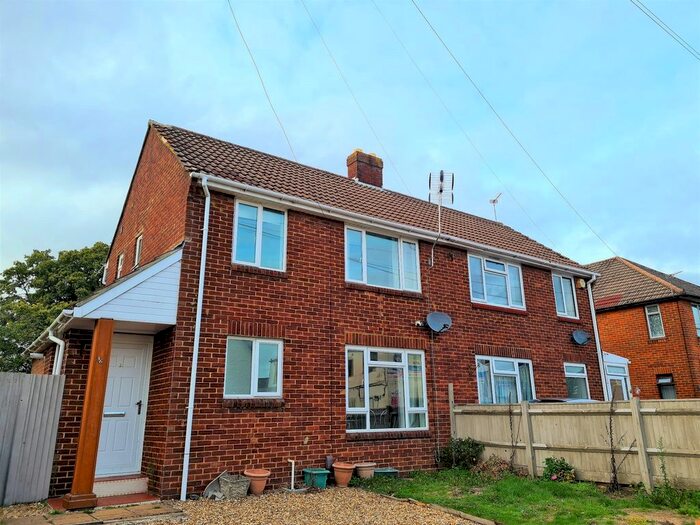 3 Bedroom Semi-Detached House To Rent In Salem Street, Shirley, Southampton, SO15