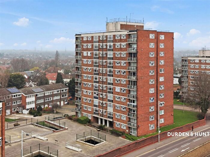 1 Bedroom Flat For Sale In Gardner Close, Wanstead, E11