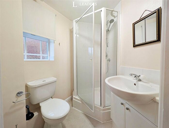 2 Bedroom Apartment For Sale In William Panter Court, Eastleigh, Hampshire, SO50
