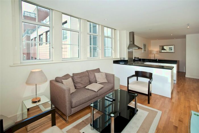 2 Bedroom Flat To Rent In Romney House, Marsham Street, London, SW1P