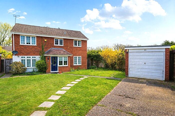4 Bedroom Detached House For Sale In Belvoir Close, Frimley, Camberley, Surrey, GU16