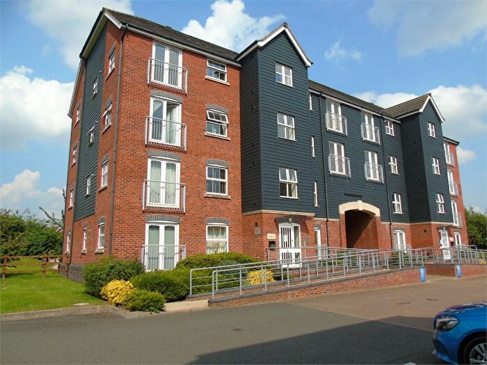 1 Bedroom Flat For Sale In Waterside Court, Hinckley, LE10