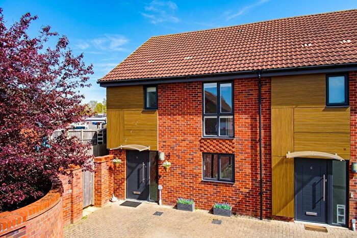 3 Bedroom End Terrace House For Sale In Whooper Close, Long Stratton, Norwich, NR15