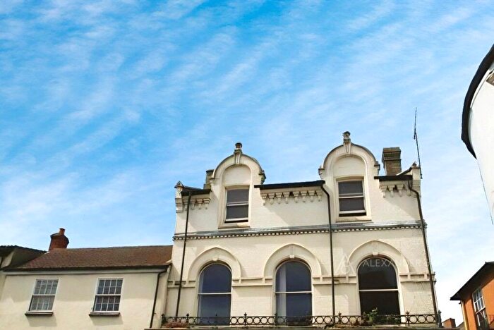 2 Bedroom Flat To Rent In Bridge Street, Buckingham, MK18