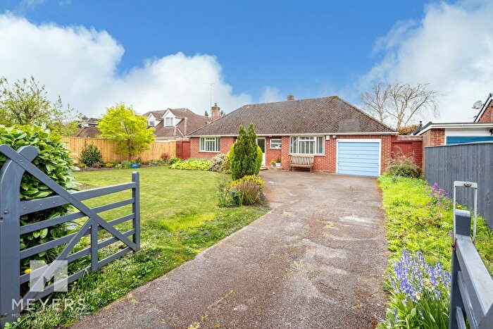 2 Bedroom Detached Bungalow For Sale In Broadshard Lane, Ringwood, BH24