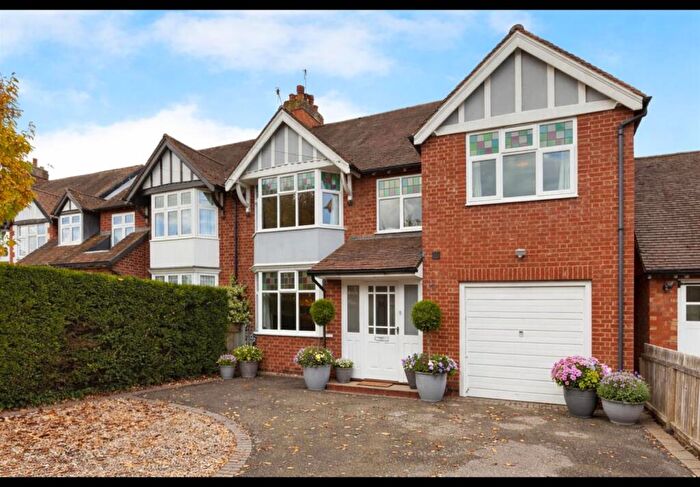 5 Bedroom Semi-Detached House For Sale In Banbury Road, Stratford-Upon-Avon, CV37