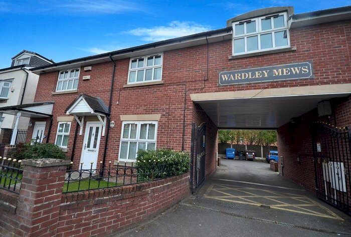 3 Bedroom Flat To Rent In Manchester Road, Swinton, Manchester, M27