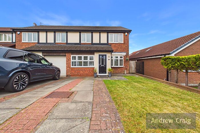 3 Bedroom Semi-Detached House For Sale In Hoyle Fold, Thristley Wood, SR3