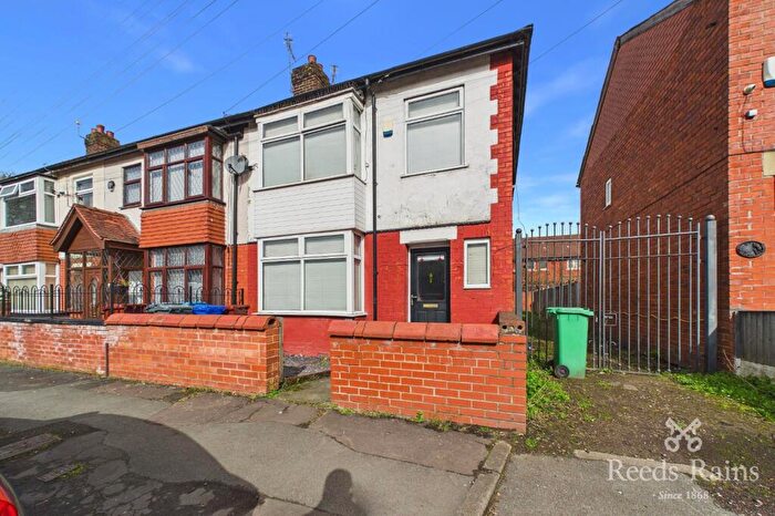 3 Bedroom End Of Terrace House To Rent In Goulder Road, Manchester, Greater Manchester, M18