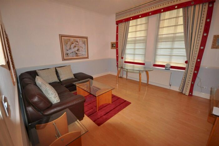 2 Bedroom Flat To Rent In Mallard Road, Abbots Langley, WD5