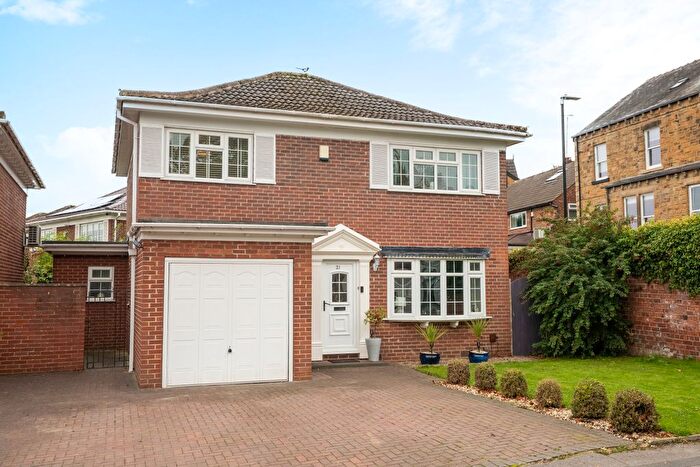 4 Bedroom Detached House For Sale In Oakwood Green, Oakwood, Leeds, LS8