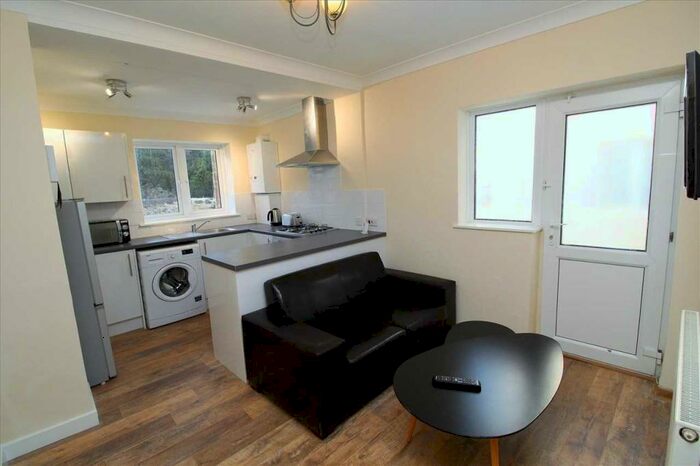2 Bedroom Apartment To Rent In Allendale Road, Plymouth, Plymouth, PL4