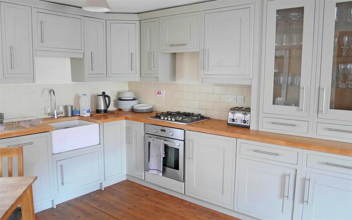 1 Bedroom Flat To Rent In West Street, Ilminster, TA19