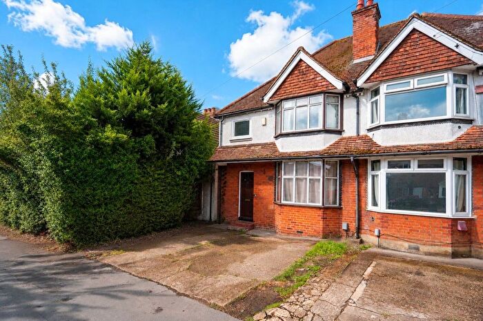 5 Bedroom Property To Rent In Aldershot Road, Guildford, GU2