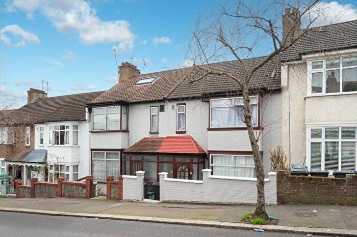 3 Bedroom End Of Terrace House For Sale In Ladbrook Road, South Norwood, London, SE25
