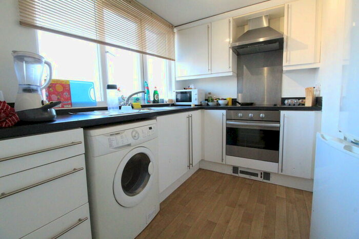 1 Bedroom Flat To Rent In Noel Street, Hyson Green, NG7