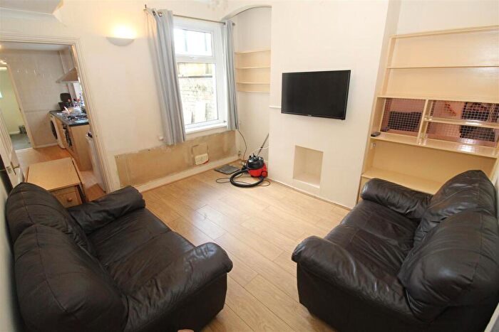 4 Bedroom House To Rent In Gelligaer Street, Cathays, Cardiff, CF24