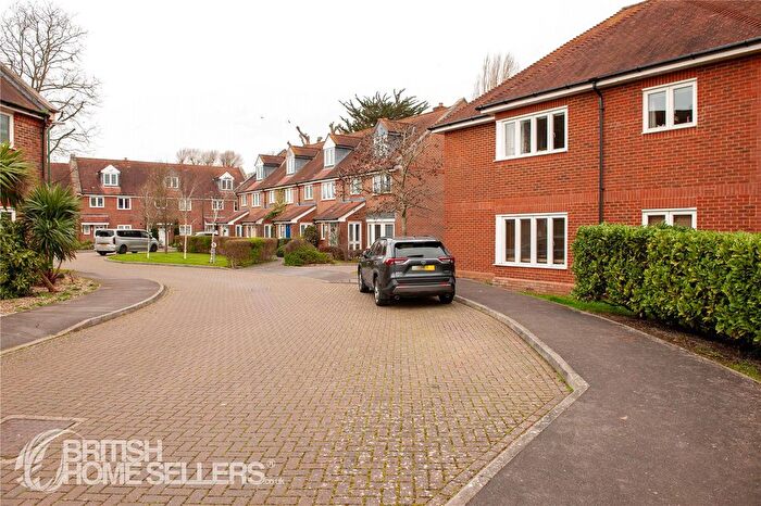 2 Bedroom Flat For Sale In Old Common Close, Birdham, Chichester, West Sussex, PO20