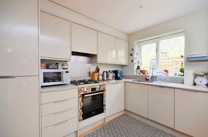2 Bedroom House To Rent In Harbour Road, Camberwell, London, SE5