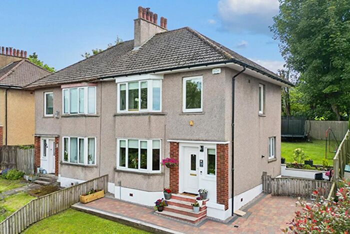 3 Bedroom Semi-Detached House For Sale In Hill Crescent, Clarkston, G76