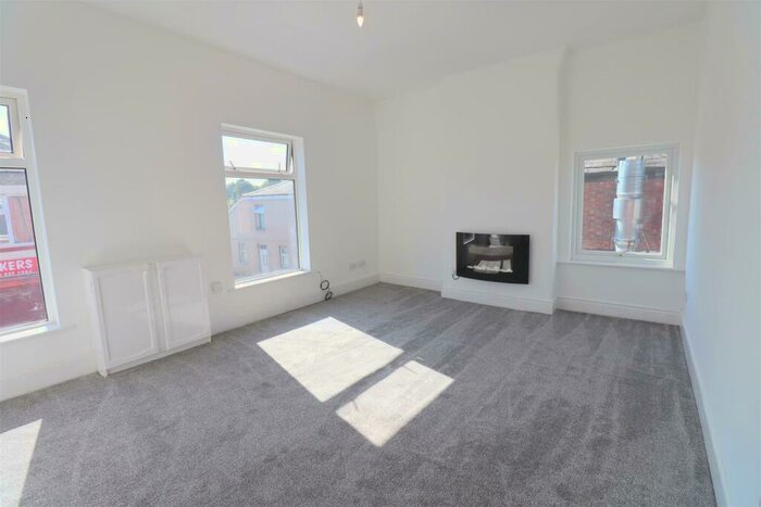 1 Bedroom Flat To Rent In Middlewich Street, Crewe, Cheshire, CW1