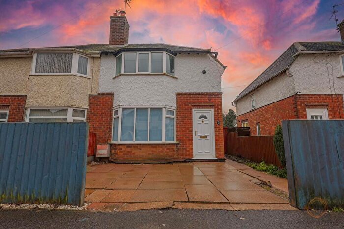 3 Bedroom Semi Detached House For Sale In Hannam Boulevard, Spalding, PE11