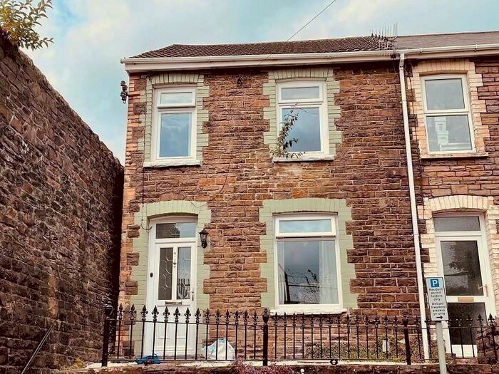 3 Bedroom End Of Terrace House To Rent In The Ropewalk Terrace, Neath, West Glamorgan., SA11