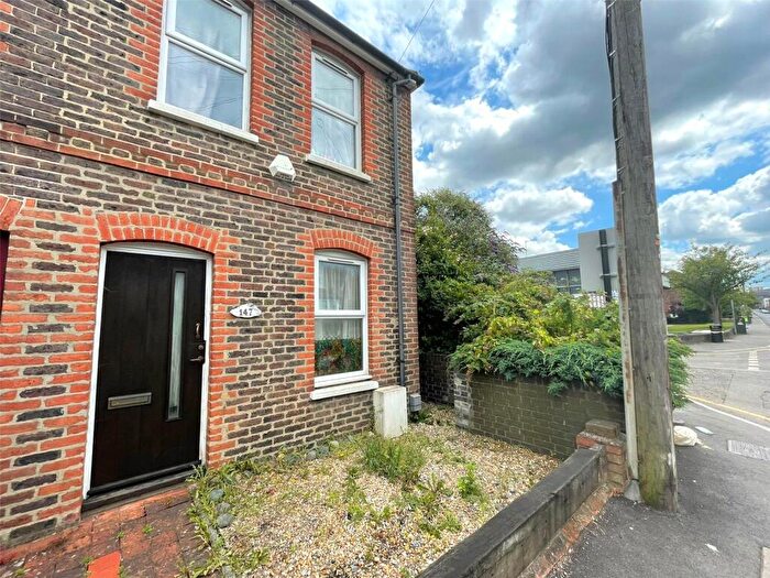 3 Bedroom End Of Terrace House To Rent In Walnut Tree Close, Guildford, Surrey, GU1
