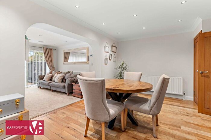 2 Bedroom Semi-Detached House For Sale In Palmers Grove, Nazeing, EN9